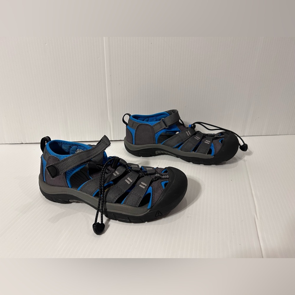 KEEN fishermen outdoor water sandals boys youth size 4 - Picture 2 of 9